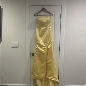 Elegant Yellow Strapless Gown